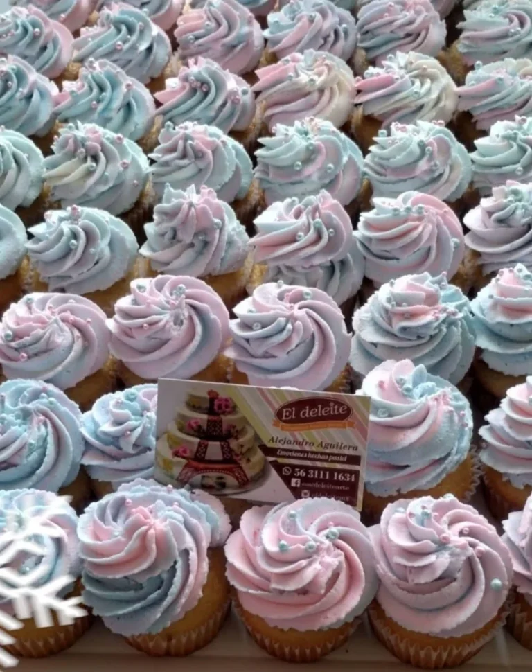 Cupcakes con crema batida